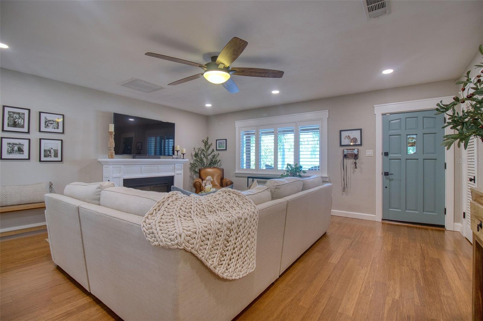 128 EDGEWATER TER, DUNEDIN, FL, 34698