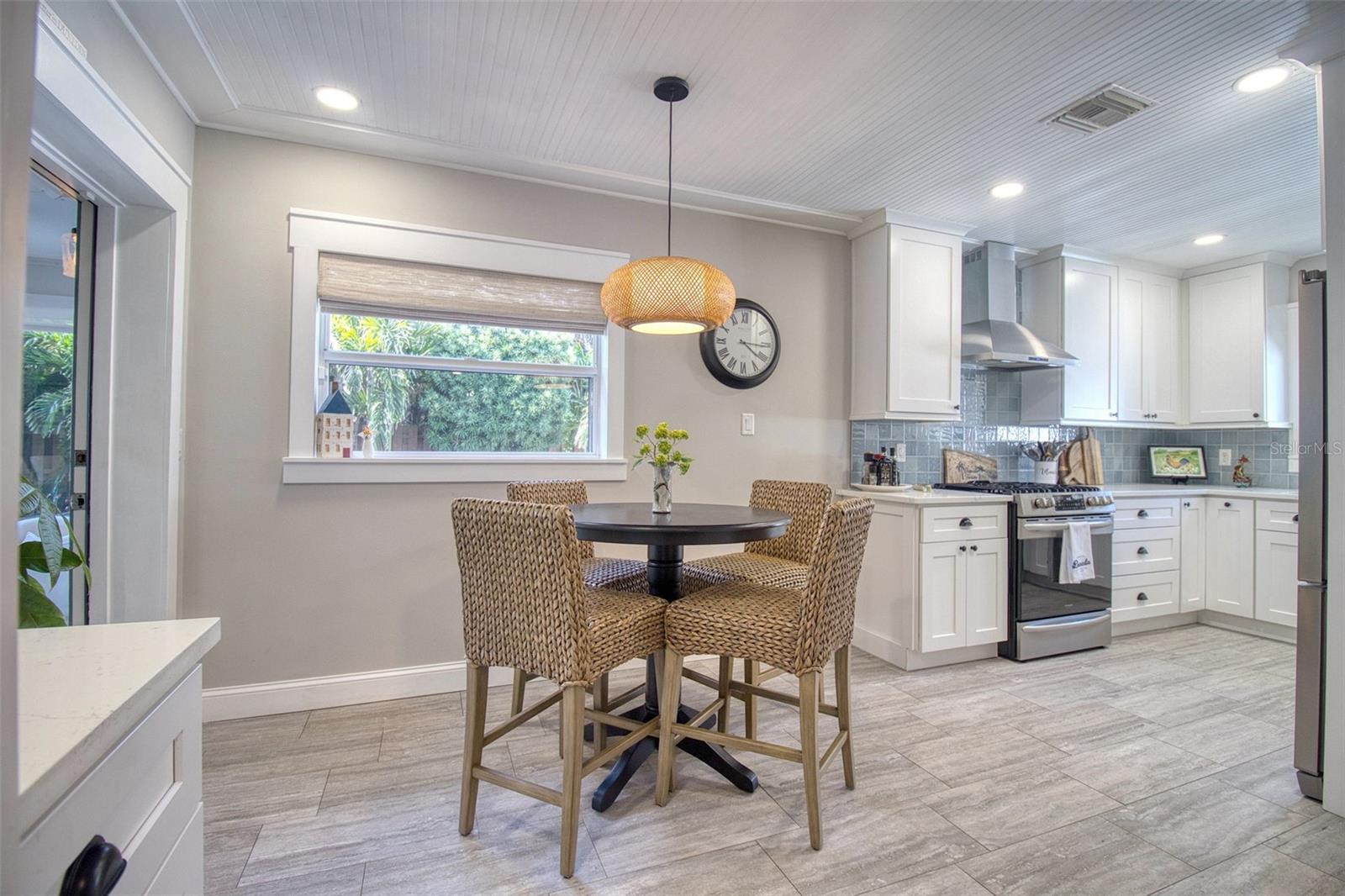 128 EDGEWATER TER, DUNEDIN, FL, 34698