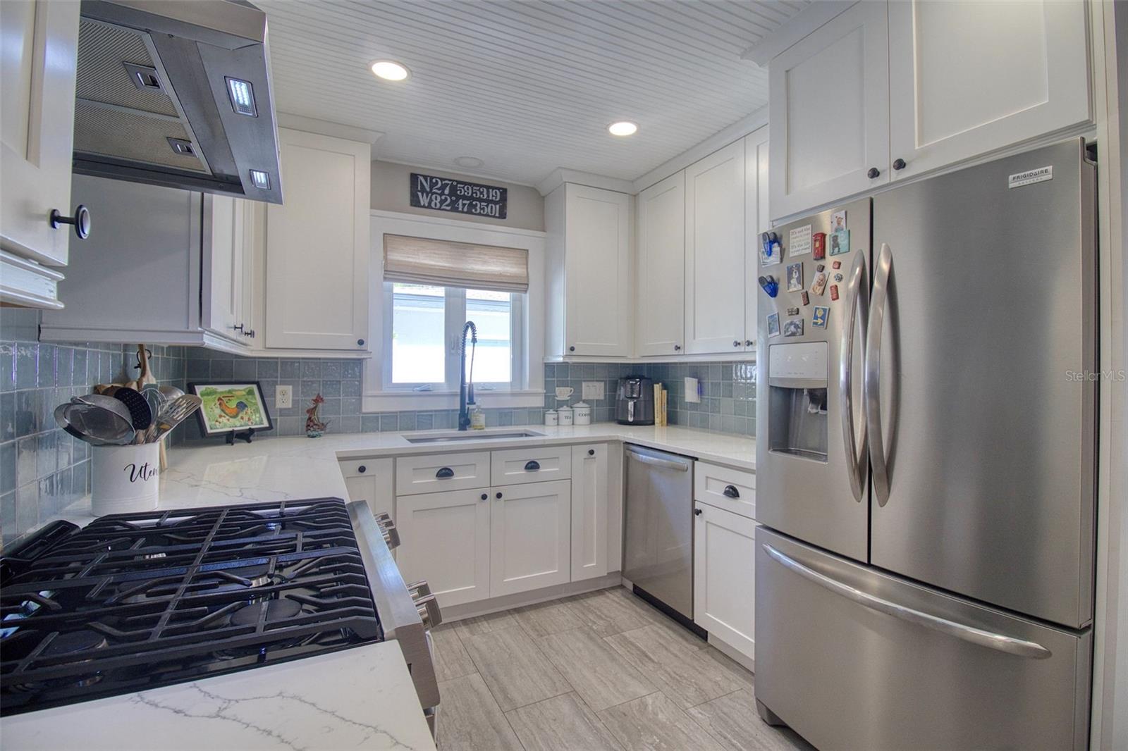 128 EDGEWATER TER, DUNEDIN, FL, 34698