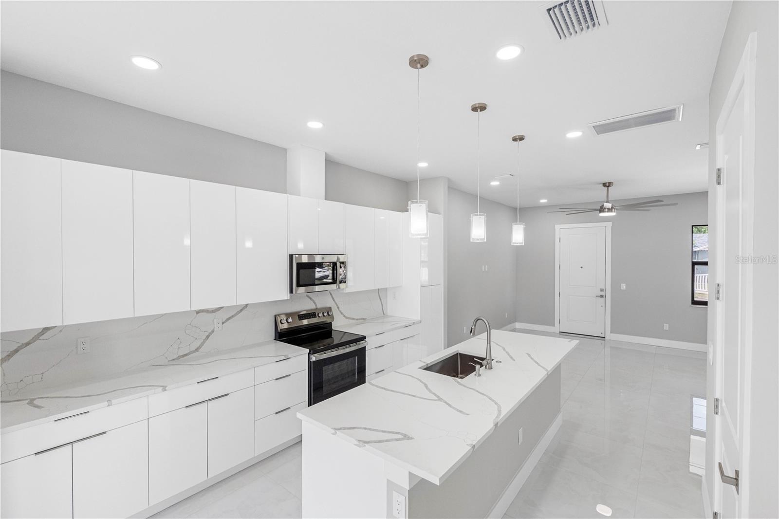 7015 N CENTRAL AVE #Unit A, TAMPA, FL, 33604