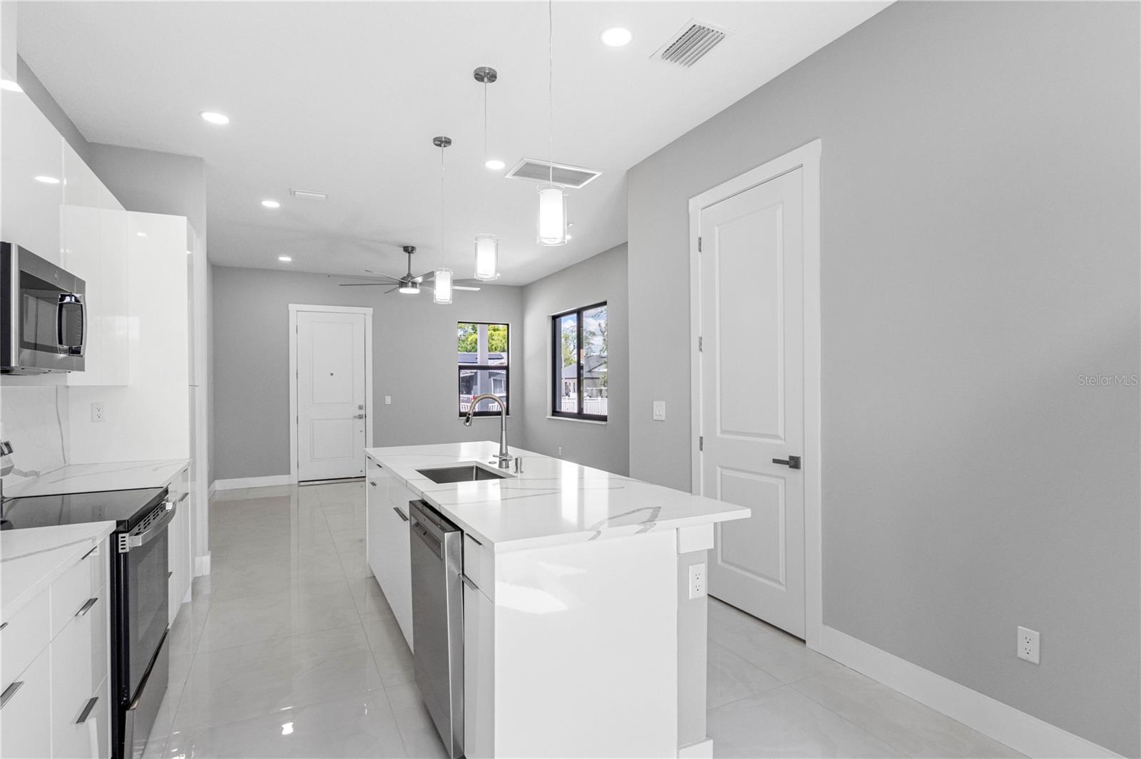 7015 N CENTRAL AVE #Unit A, TAMPA, FL, 33604