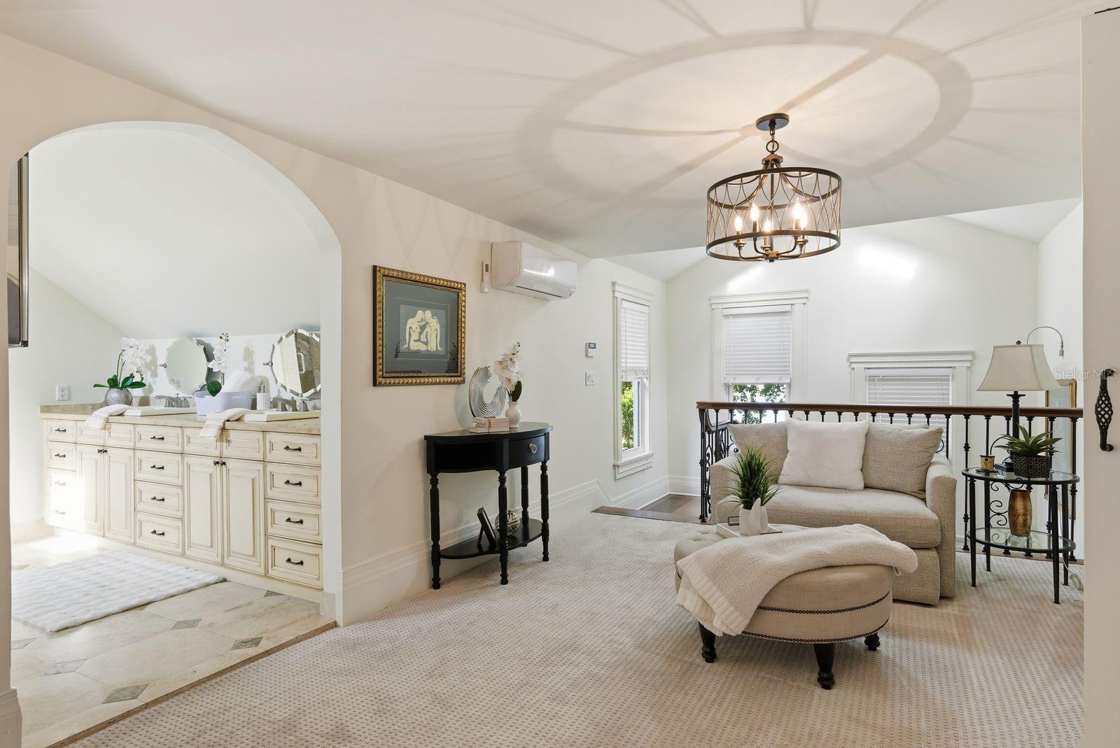 888 16TH AVE N, ST PETERSBURG, FL, 33704