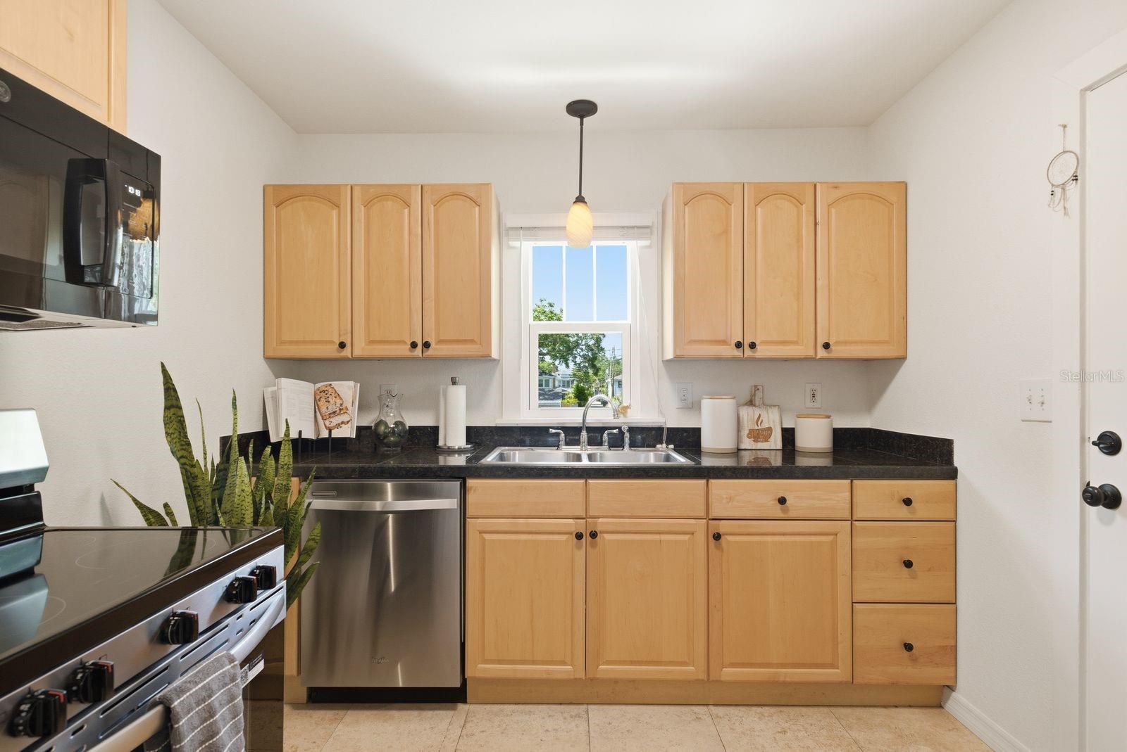 888 16TH AVE N, ST PETERSBURG, FL, 33704