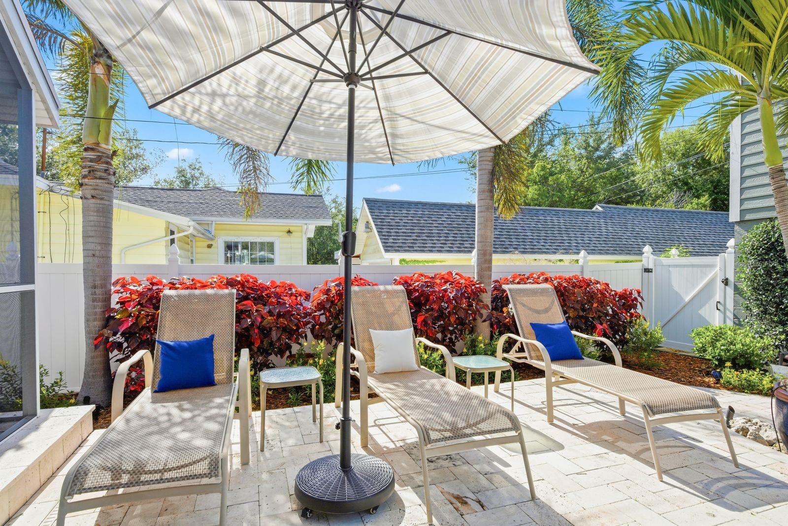 888 16TH AVE N, ST PETERSBURG, FL, 33704