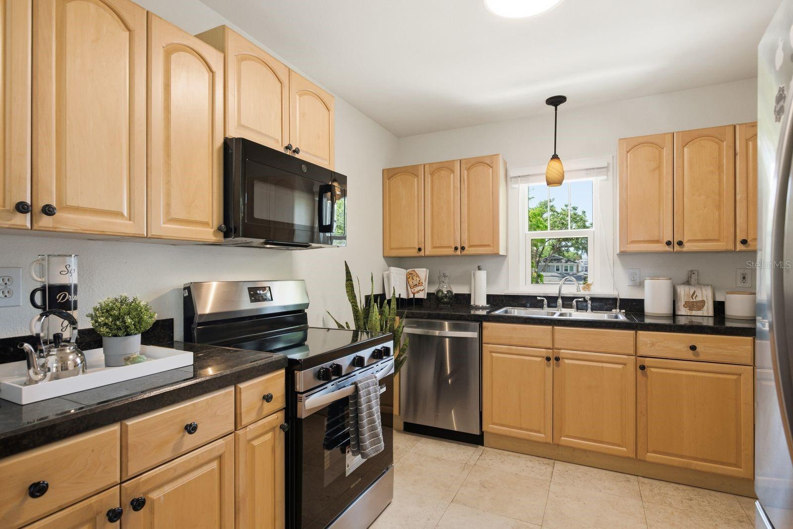 888 16TH AVE N, ST PETERSBURG, FL, 33704