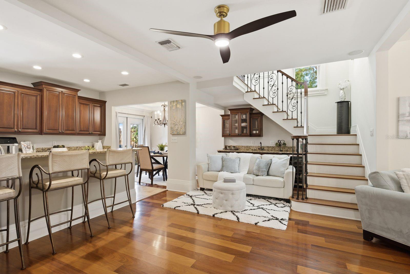 888 16TH AVE N, ST PETERSBURG, FL, 33704