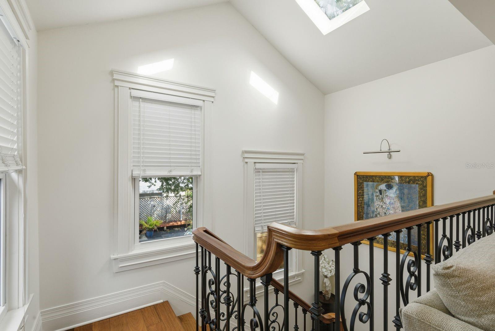 888 16TH AVE N, ST PETERSBURG, FL, 33704