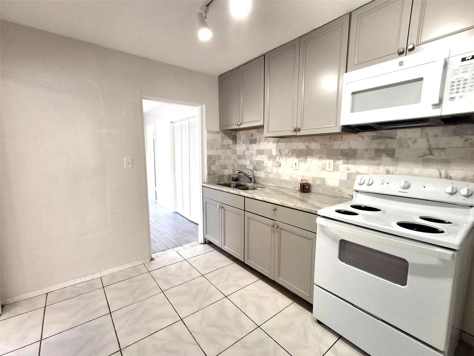 3947 MOHR AVE N #1, ST PETERSBURG, FL, 33714