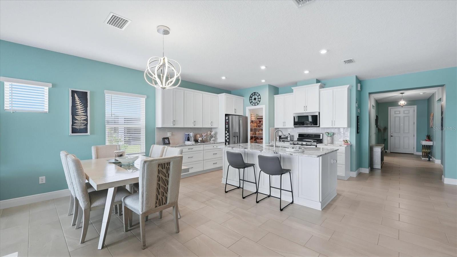6230 ROADSTEAD CT, APOLLO BEACH, FL, 33572
