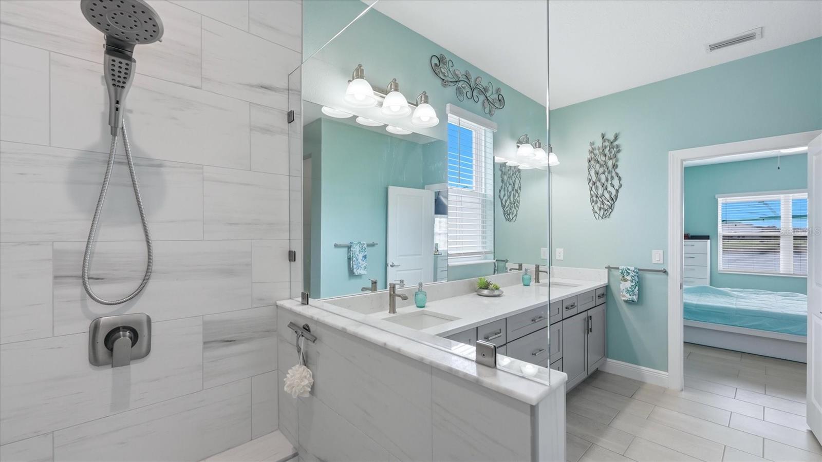 6230 ROADSTEAD CT, APOLLO BEACH, FL, 33572