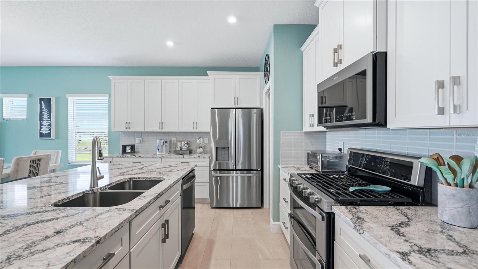 6230 ROADSTEAD CT, APOLLO BEACH, FL, 33572