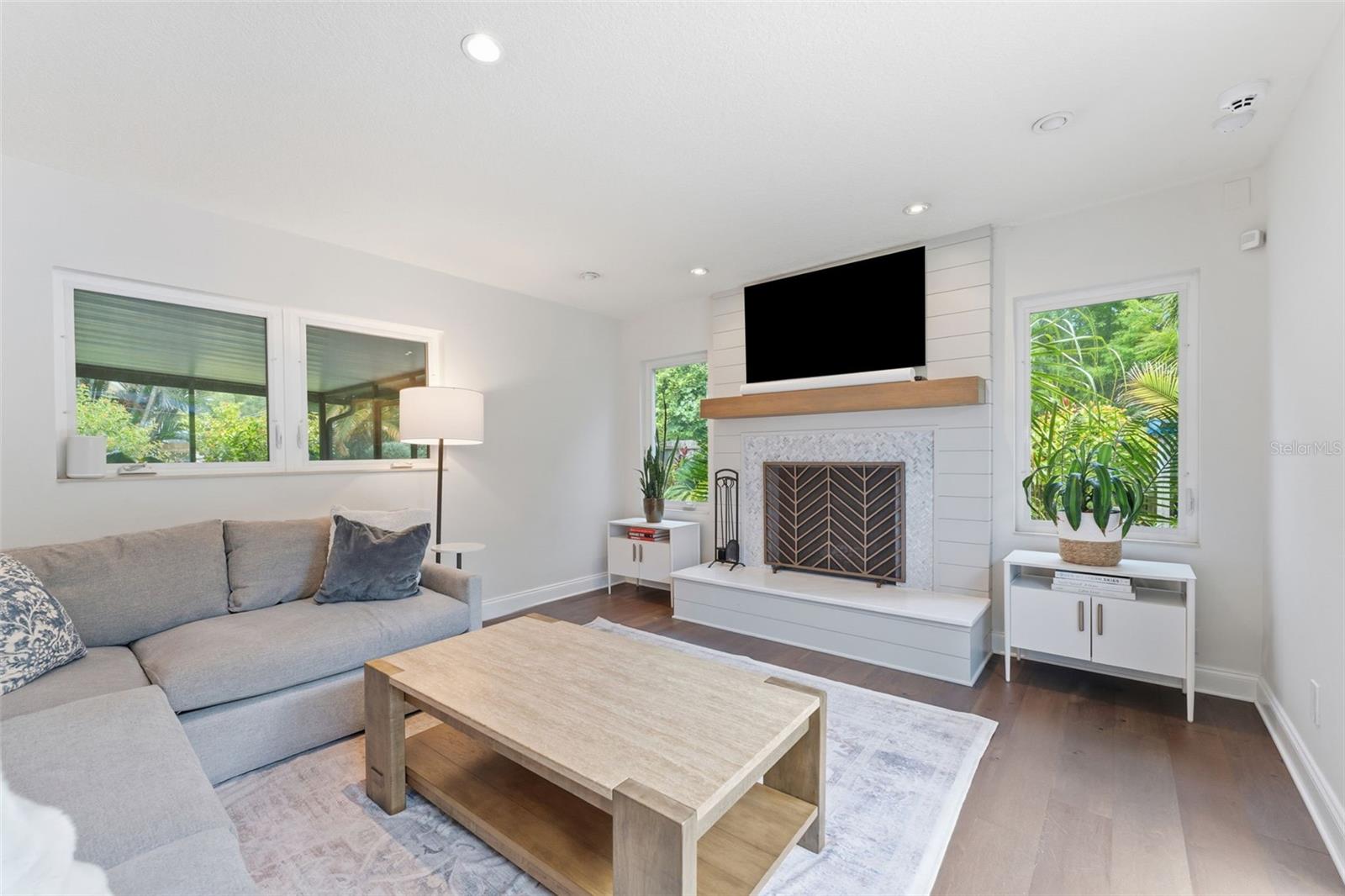 4096 38TH ST S, ST PETERSBURG, FL, 33711