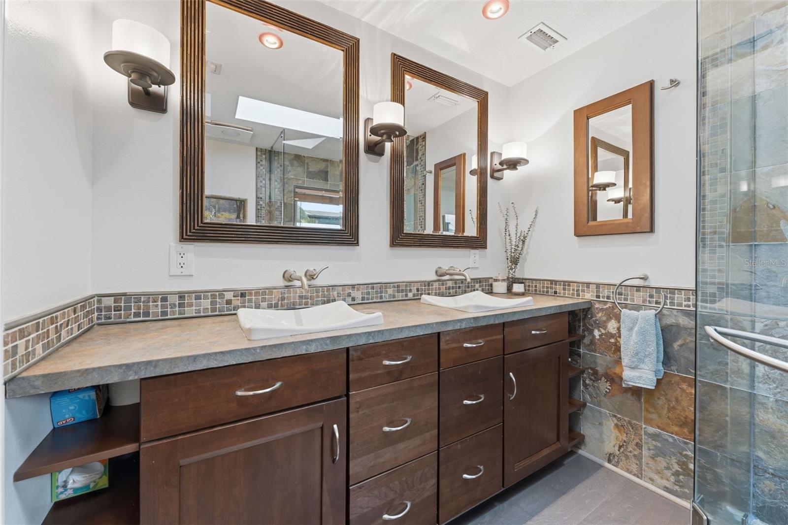 4096 38TH ST S, ST PETERSBURG, FL, 33711
