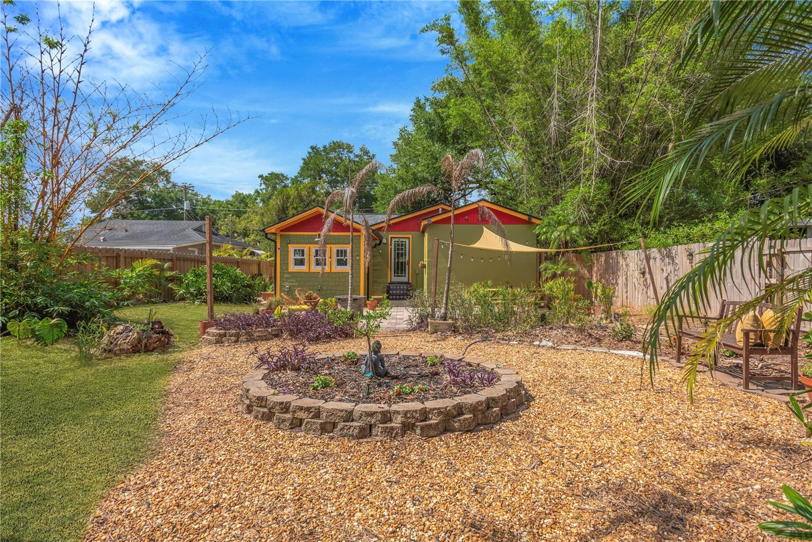1427 E POWHATAN AVE, TAMPA, FL, 33604