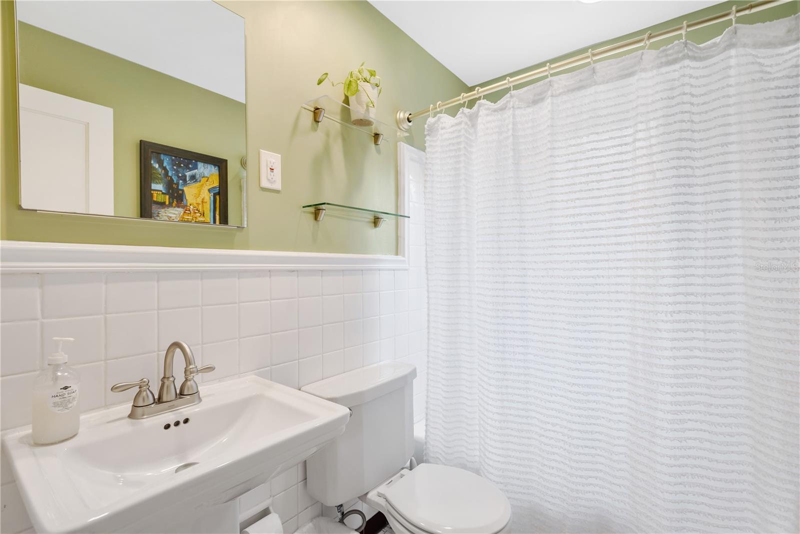 1427 E POWHATAN AVE, TAMPA, FL, 33604