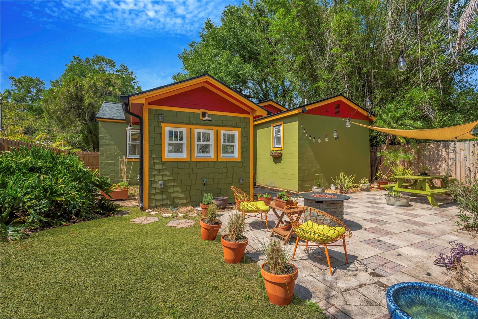 1427 E POWHATAN AVE, TAMPA, FL, 33604