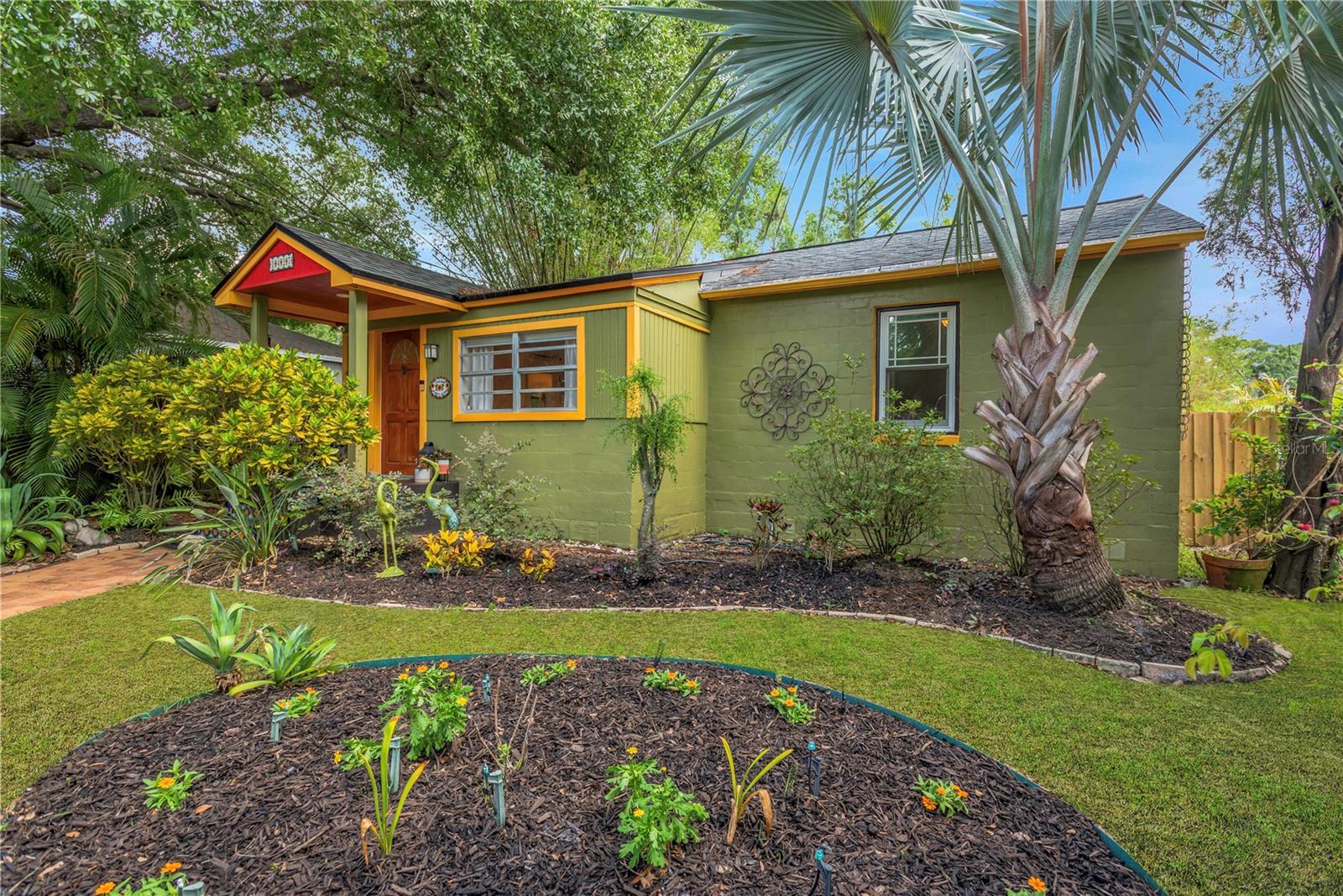 1427 E POWHATAN AVE, TAMPA, FL, 33604