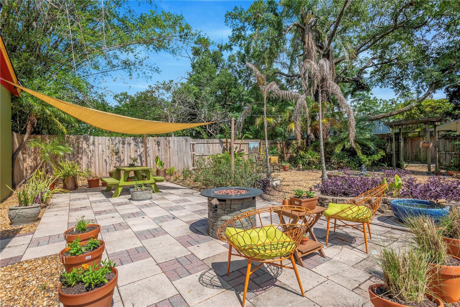 1427 E POWHATAN AVE, TAMPA, FL, 33604