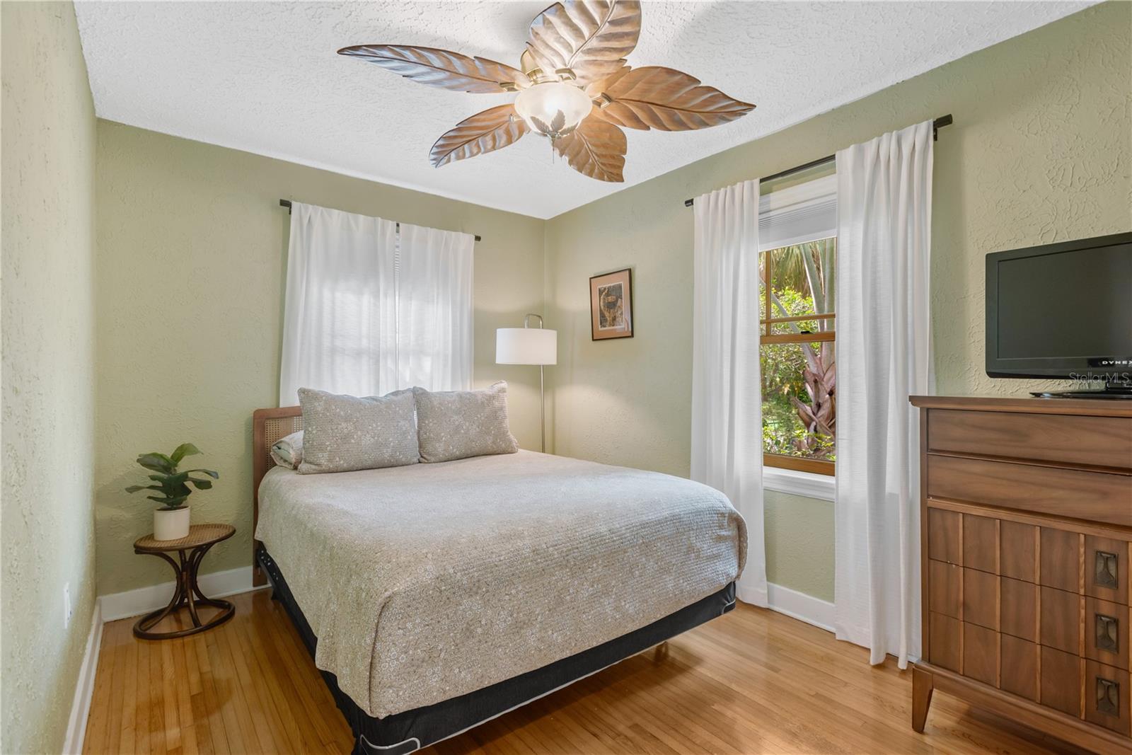 1427 E POWHATAN AVE, TAMPA, FL, 33604