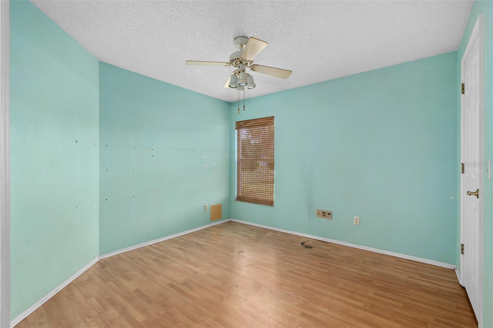 137 MADRONA DR, EUSTIS, FL, 32726