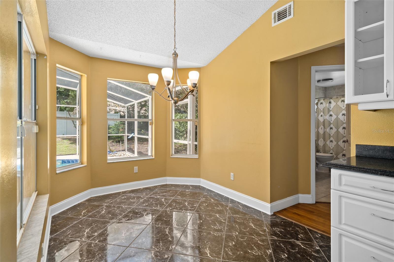 137 MADRONA DR, EUSTIS, FL, 32726