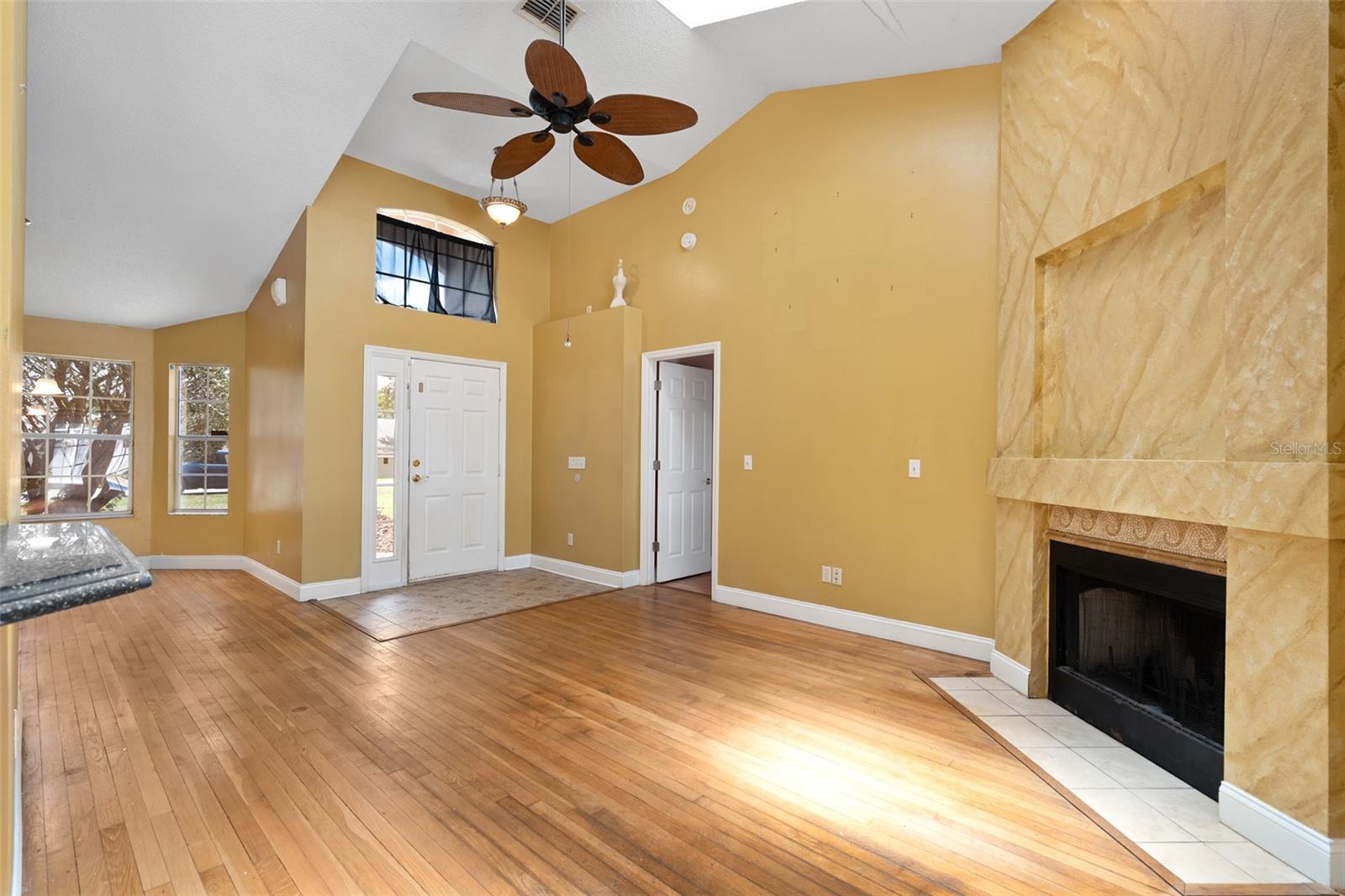 137 MADRONA DR, EUSTIS, FL, 32726