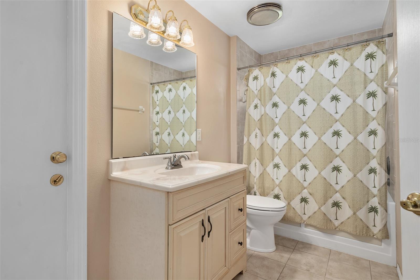 137 MADRONA DR, EUSTIS, FL, 32726