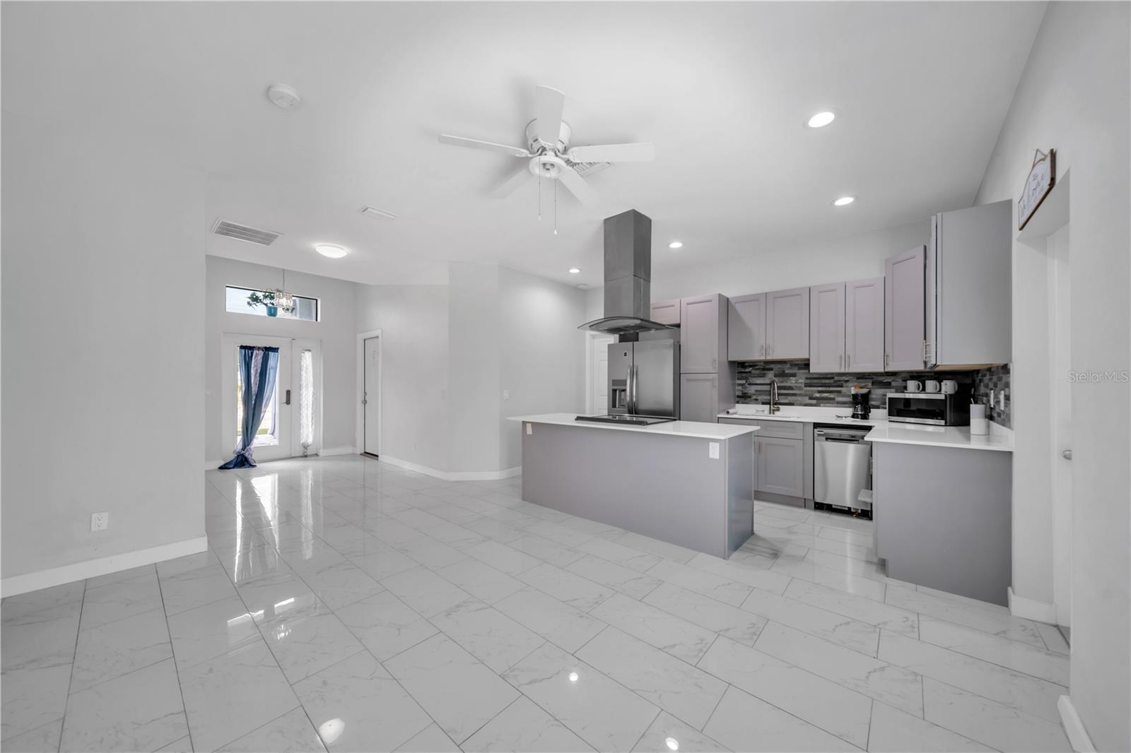 2021 HINES AVE, ALVA, FL, 33920