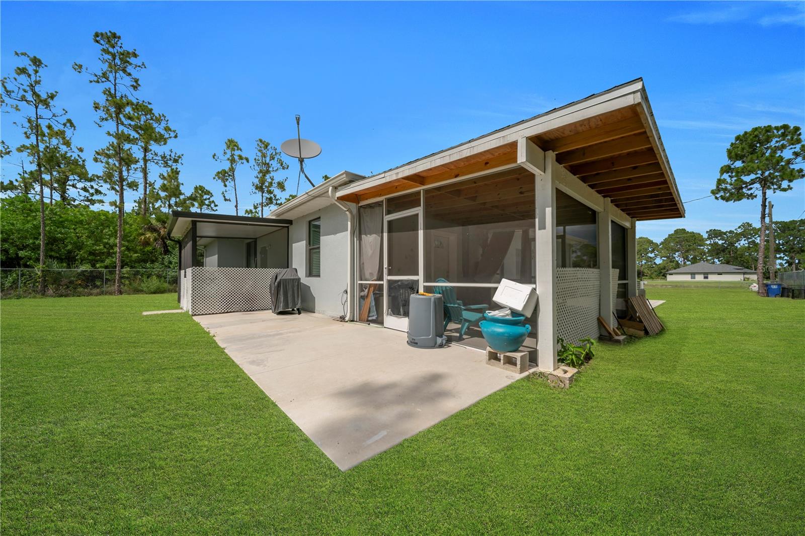 2021 HINES AVE, ALVA, FL, 33920