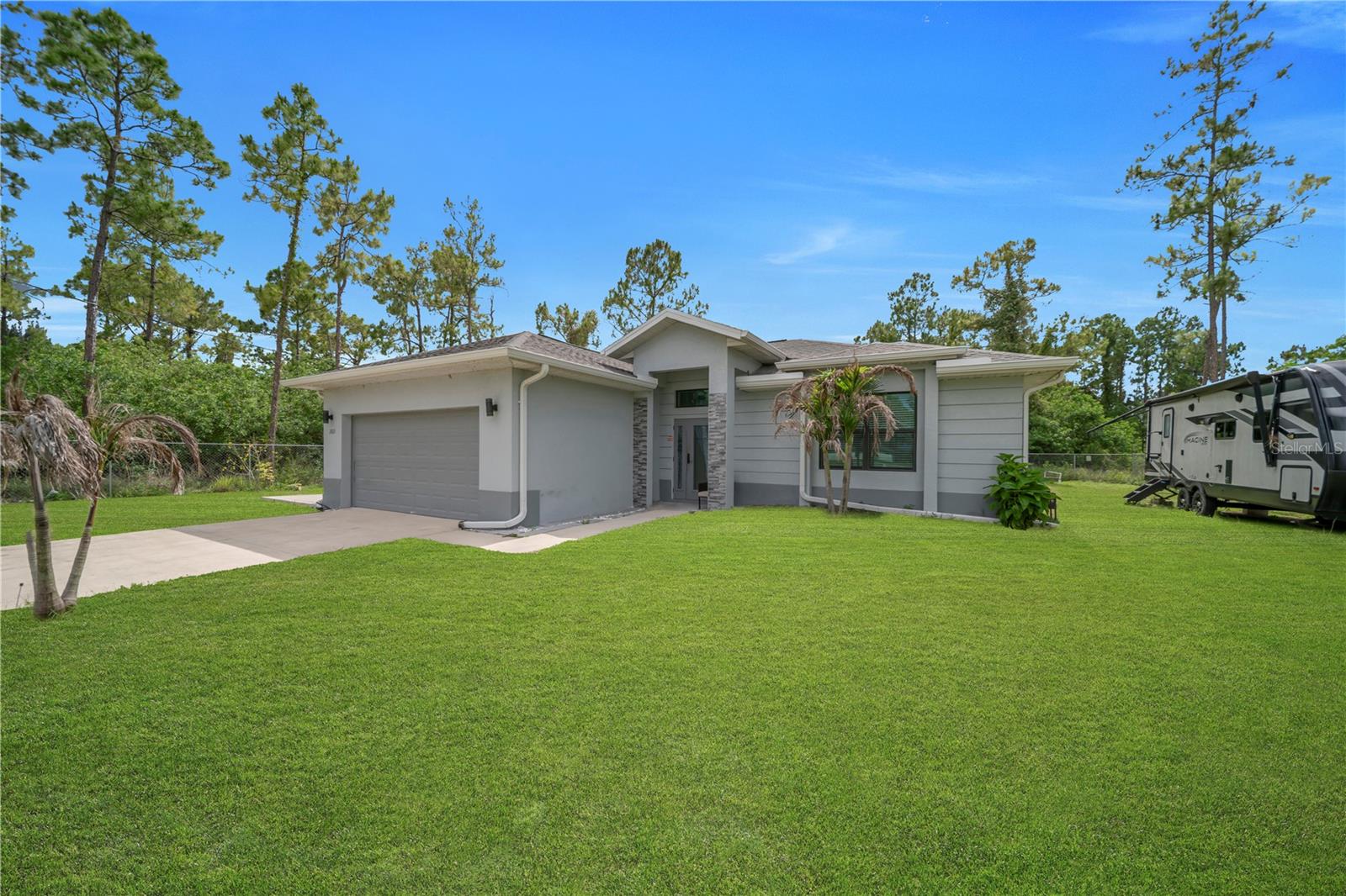 2021 HINES AVE, ALVA, FL, 33920