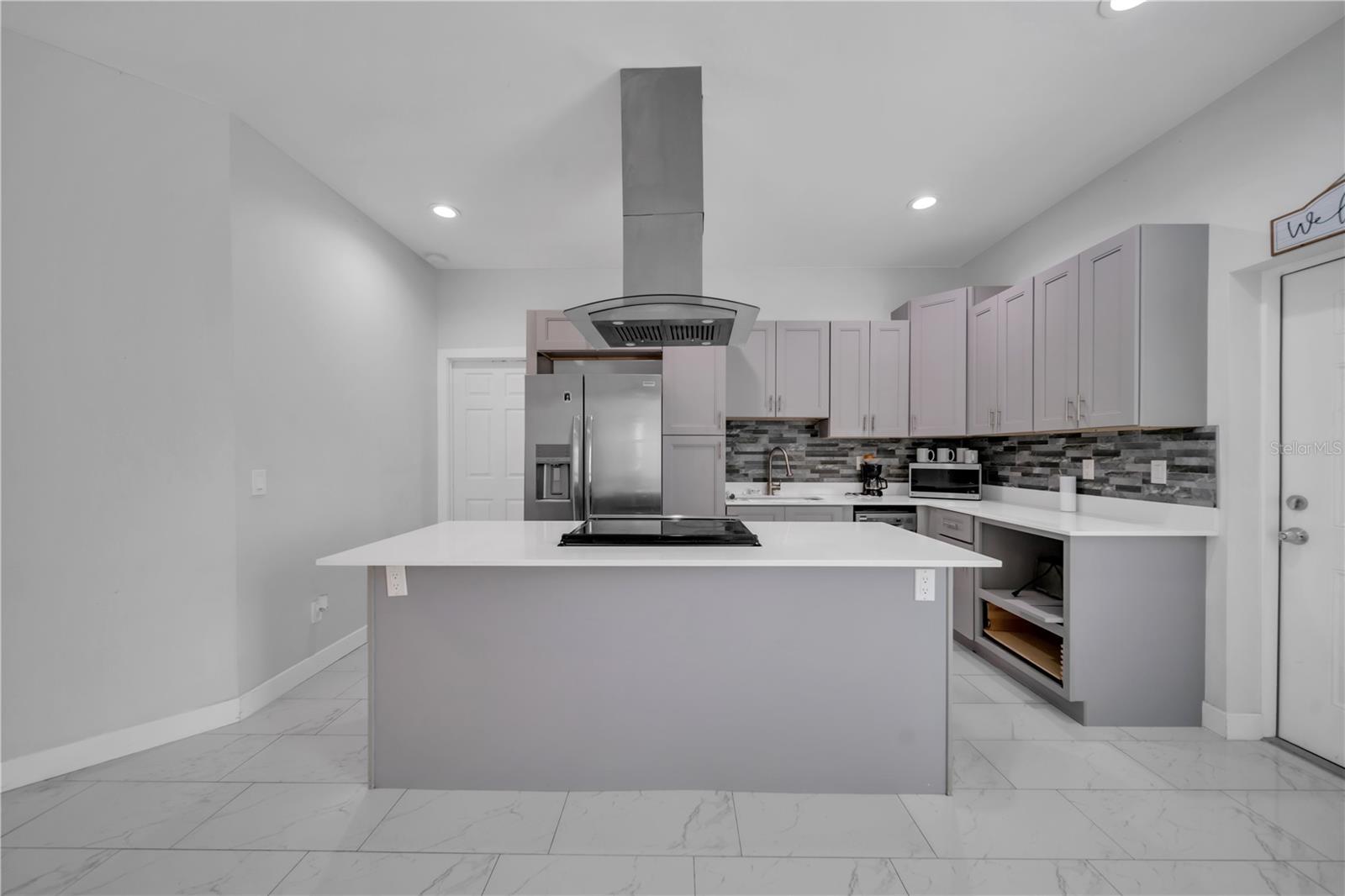 2021 HINES AVE, ALVA, FL, 33920