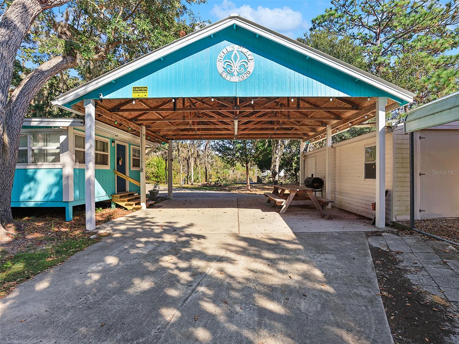 112 8TH ST NE, STEINHATCHEE, FL, 32359
