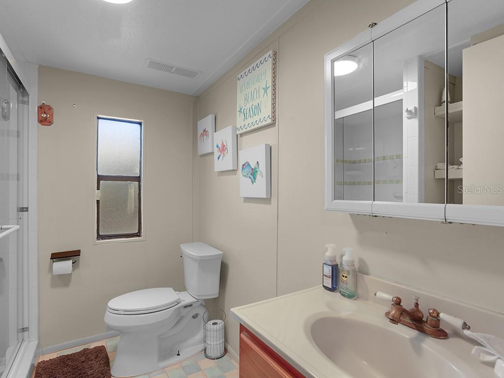 112 8TH ST NE, STEINHATCHEE, FL, 32359