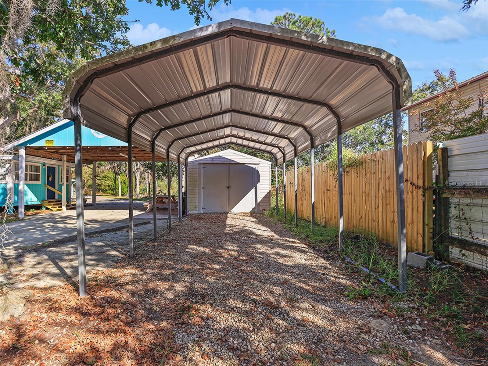 112 8TH ST NE, STEINHATCHEE, FL, 32359