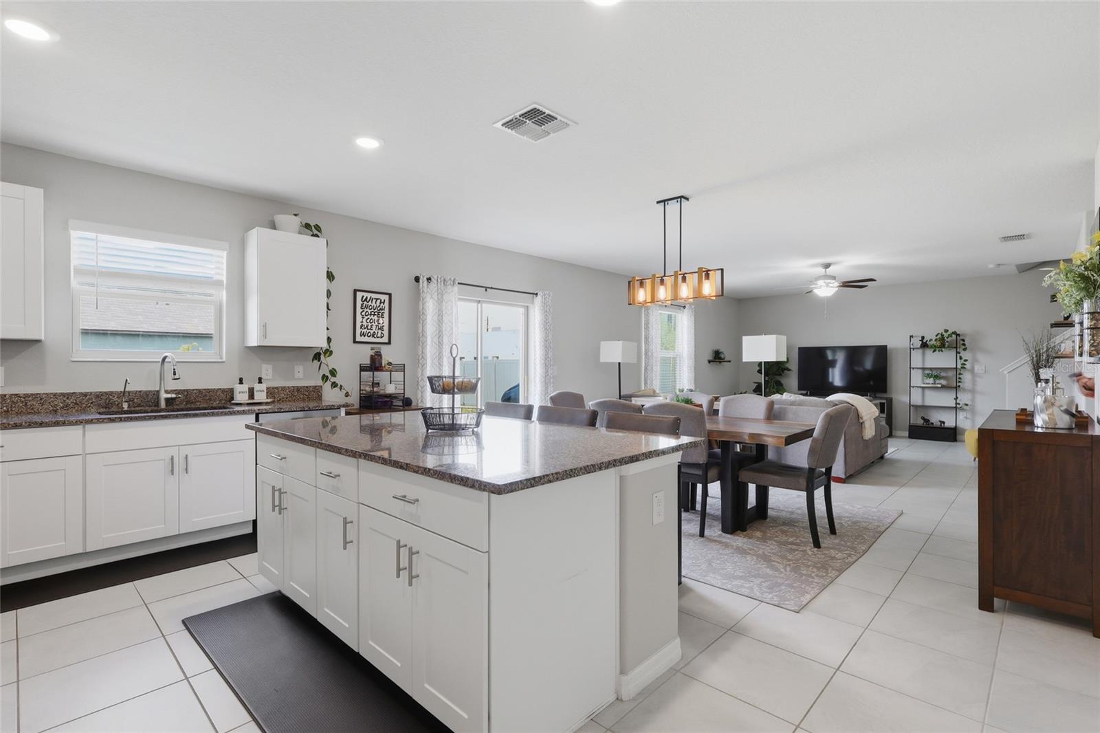 5052 WHITE CHICORY DR, APOLLO BEACH, FL, 33572