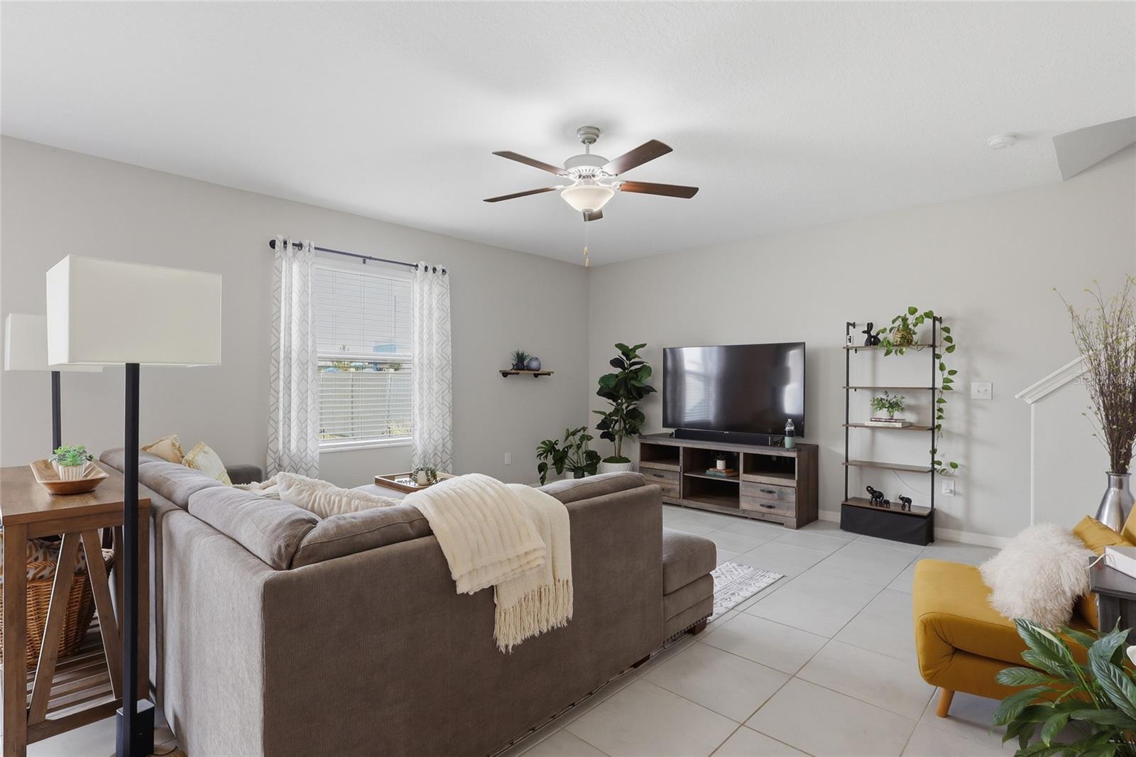 5052 WHITE CHICORY DR, APOLLO BEACH, FL, 33572