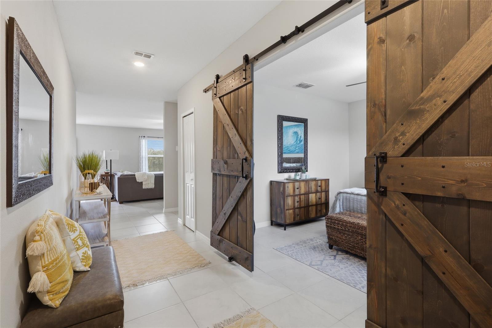 5052 WHITE CHICORY DR, APOLLO BEACH, FL, 33572