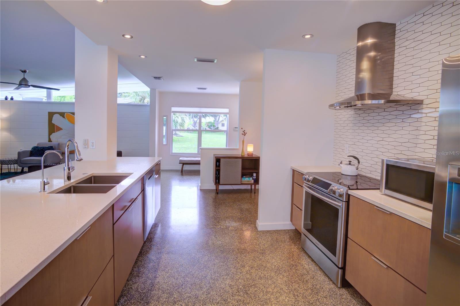 7812 SAN JUAN AVE, BRADENTON, FL, 34209