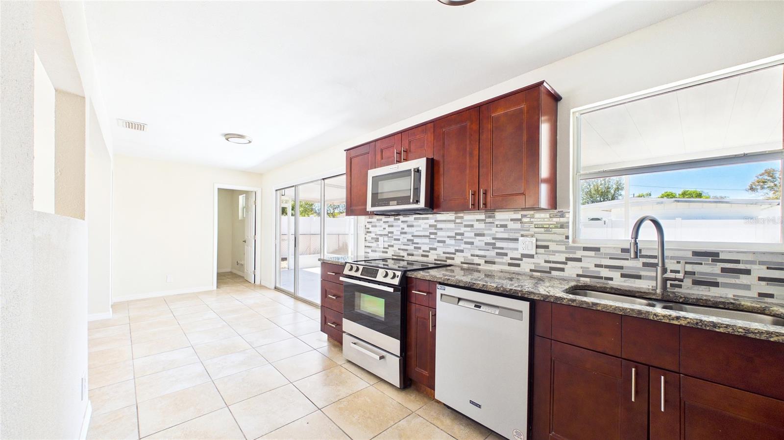 4418 W FAIRVIEW HTS, TAMPA, FL, 33616