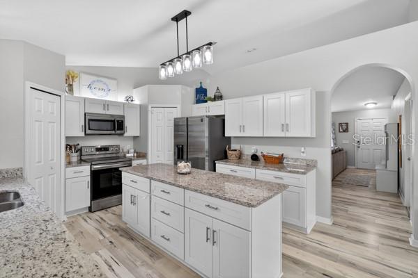3857 SLEEPY HILL OAKS LOOP, LAKELAND, FL, 33810