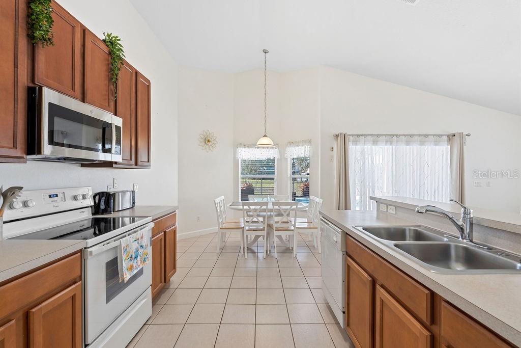 620 OLD BRIDGE CIR, DAVENPORT, FL, 33897