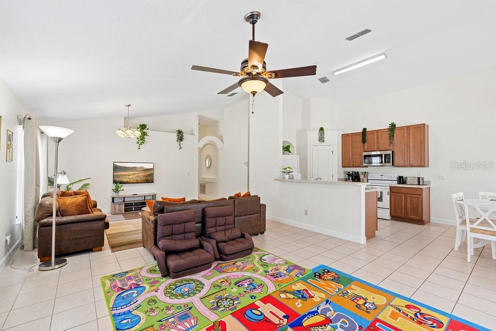 620 OLD BRIDGE CIR, DAVENPORT, FL, 33897