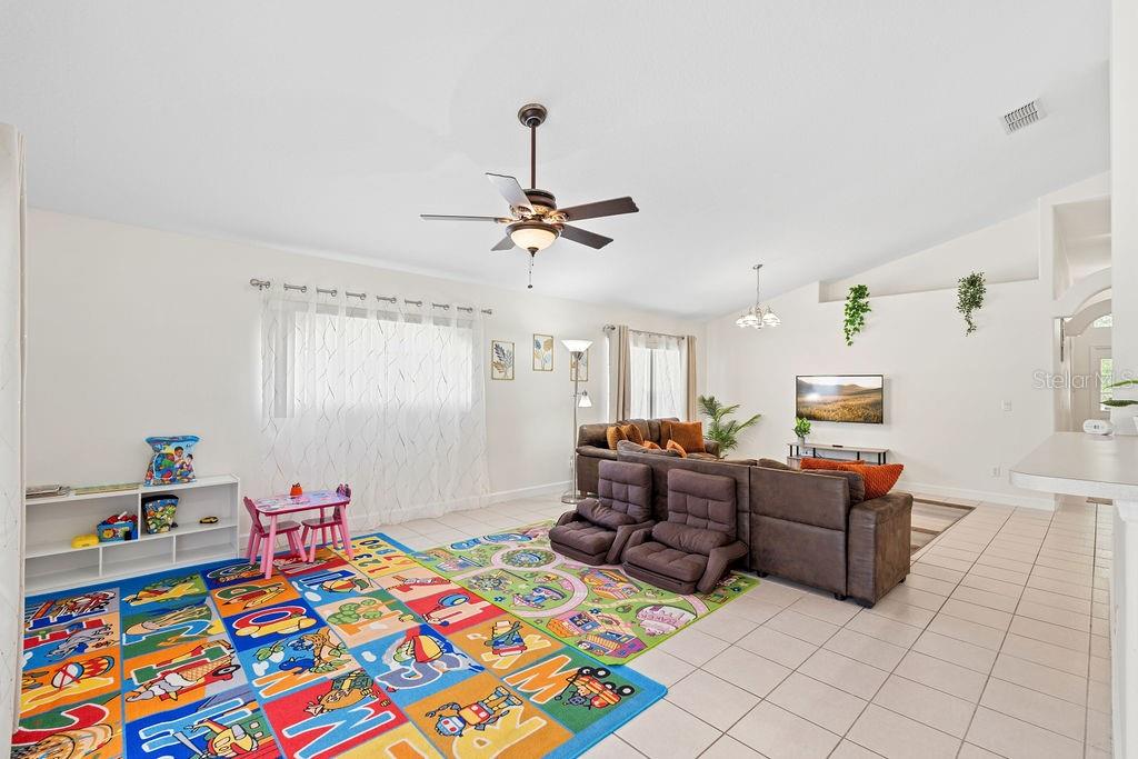 620 OLD BRIDGE CIR, DAVENPORT, FL, 33897