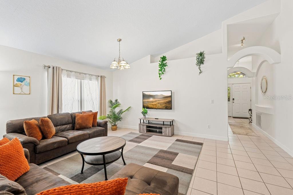 620 OLD BRIDGE CIR, DAVENPORT, FL, 33897