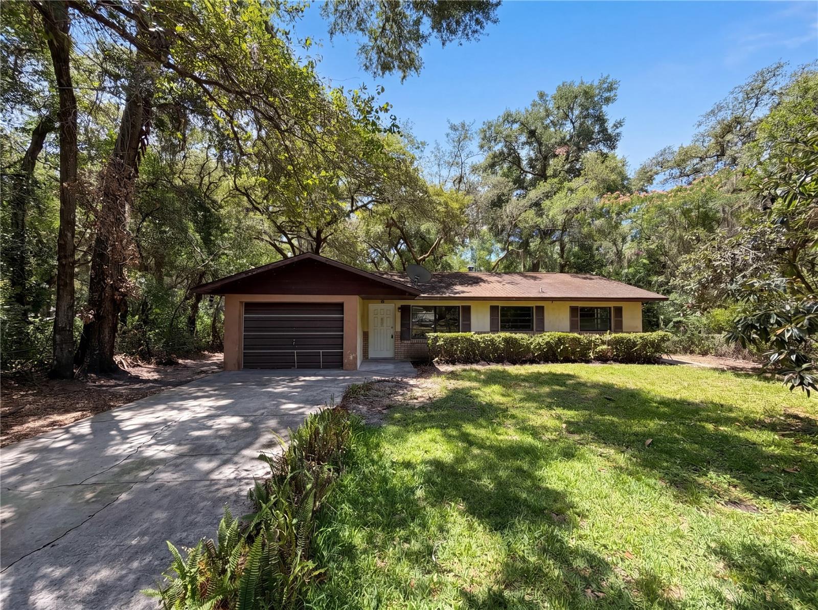 2505 VELMA TER, LEESBURG, FL, 34748