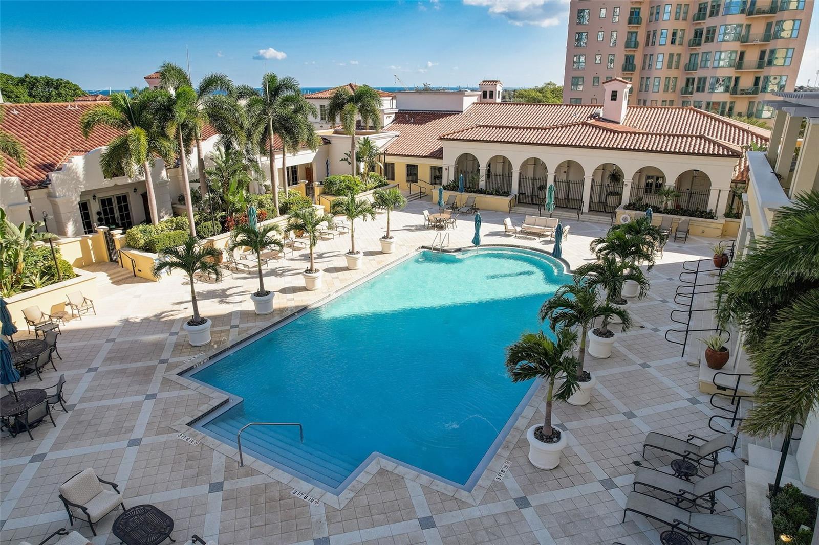 300 BEACH DR NE #305, ST PETERSBURG, FL, 33701