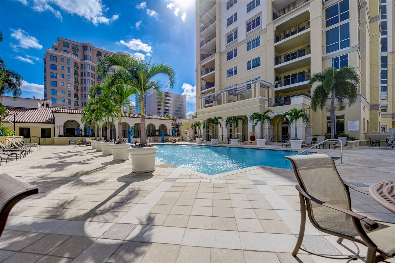 300 BEACH DR NE #305, ST PETERSBURG, FL, 33701