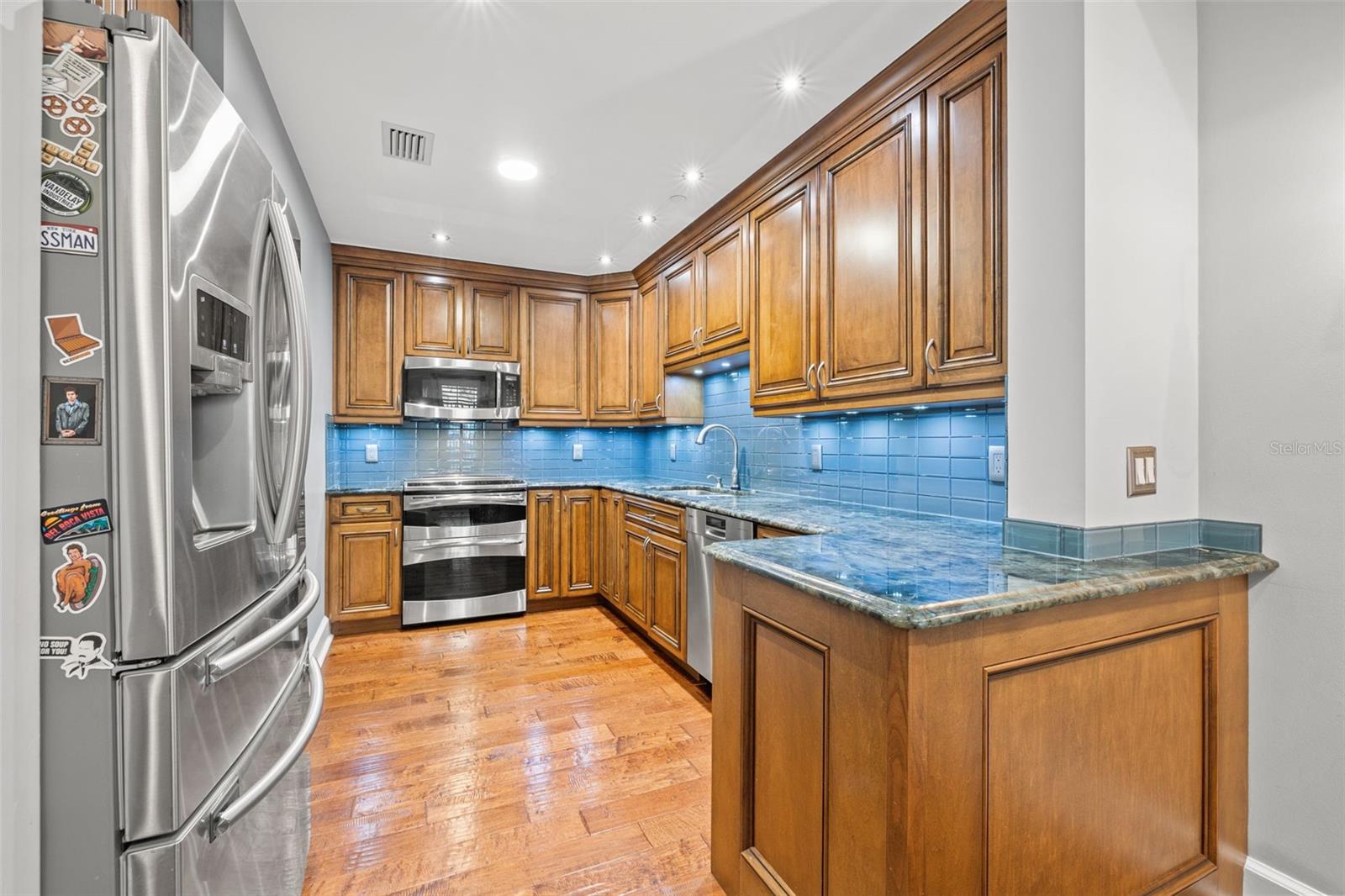 300 BEACH DR NE #305, ST PETERSBURG, FL, 33701