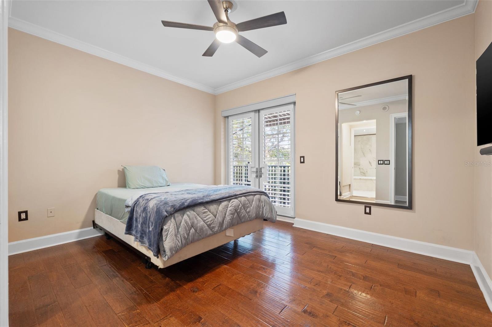 300 BEACH DR NE #305, ST PETERSBURG, FL, 33701