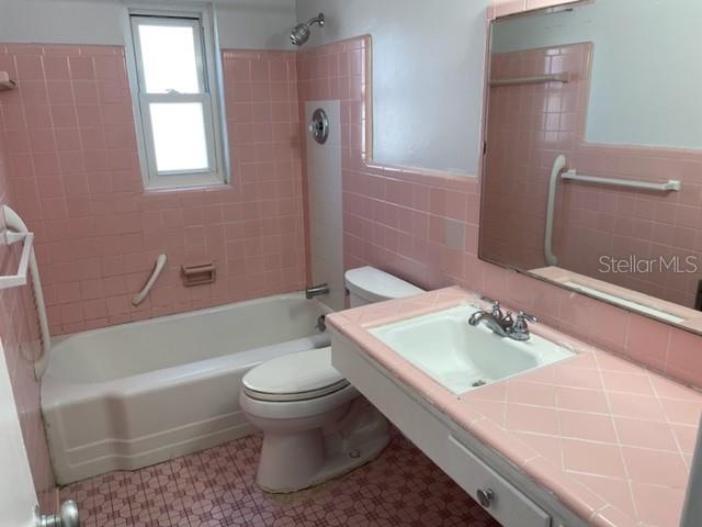 888 14TH AVE S, ST PETERSBURG, FL, 33701